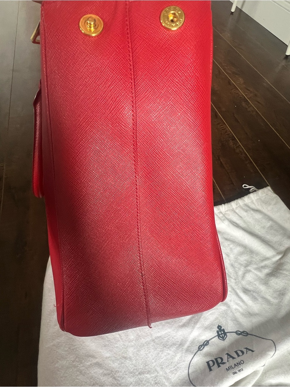 👜 Prada Saffiano Lux Galleria Double-Zip Tote – Vibrant Red - Picture 6 of 17